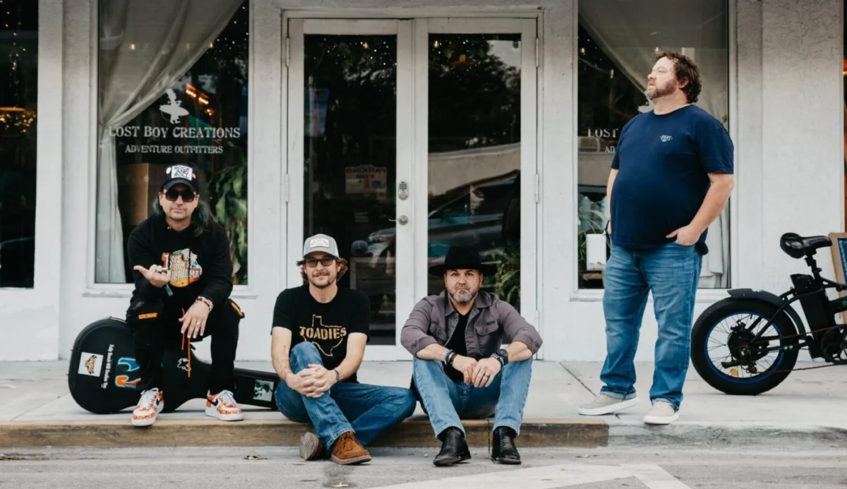 Cross Canadian Ragweed Signals Major Return to Recording with Live and Loud Album Teaser Following Historic Reunion Tour
