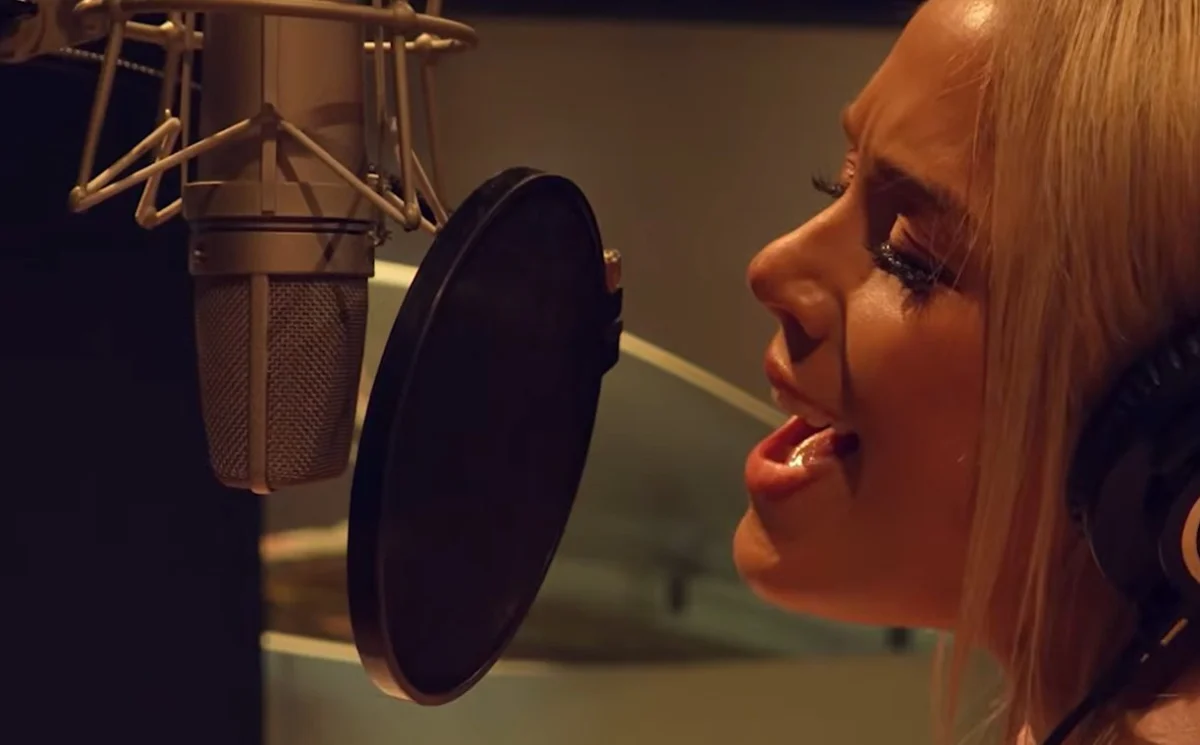 Megan Moroney Releases Official Cover of The Best of Both Worlds as Disney and Spotify Celebrate the 20th Anniversary of Hannah Montana