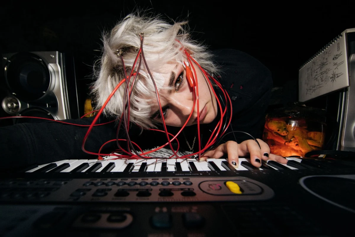 Ratbag Releases New Single "how to cry" and Announces UK Tour Dates