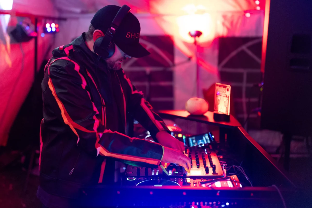 SH|333|N Unleashes Club-Ready Banger ‘Roll Up’ Featuring Noah Lloyd and MC Flowdan