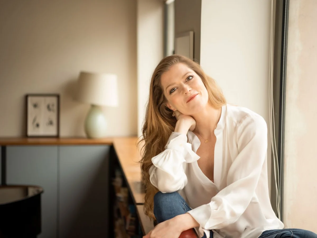 Barbara Hannigan Embodies Operatic Synthesis as Soprano and Conductor in New York Philharmonic Premiere of Poulenc’s "La Voix Humaine"