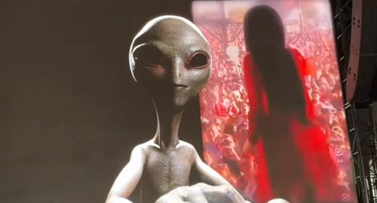 Kacey Musgraves Revives Viral Yee-Haw Moment and Teases New Album Middle of Nowhere During High-Profile Coachella Set