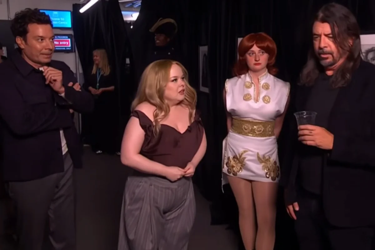 Nicola Coughlan’s SNL UK Monologue Features Surprise Appearances from Jimmy Fallon and Dave Grohl, Highlighting Live TV’s Unpredictability