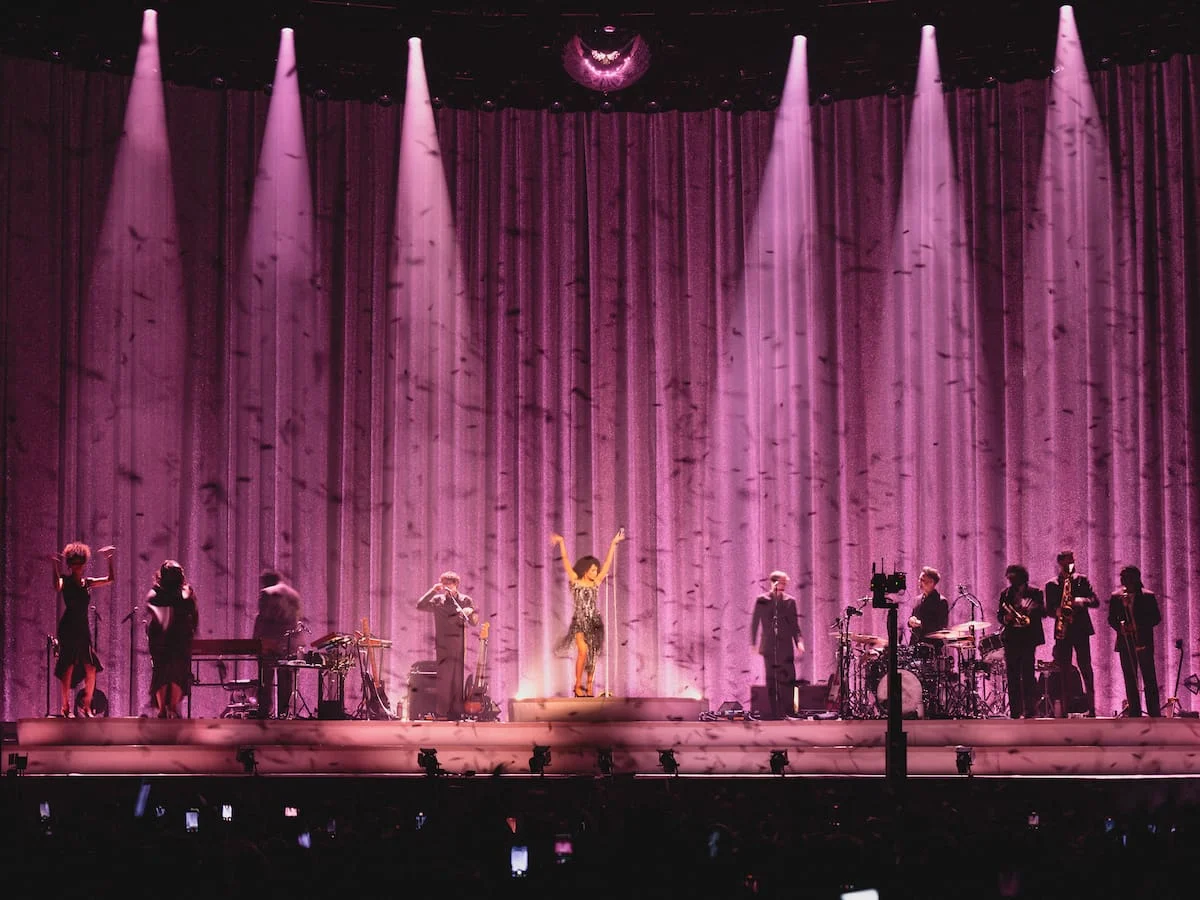 Olivia Dean’s "The Art of Loving Live" Tour Kicks Off with a Triumphant Sold-Out Show at Glasgow’s OVO Hydro