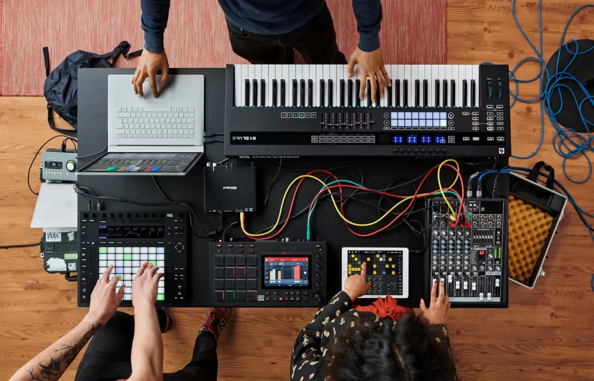 Synchronized Soundscapes: Mastering Ensemble Performance with Ableton Link and Link Audio