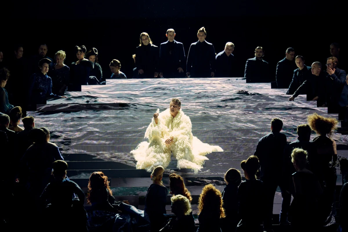 Wagner’s Lohengrin Returns to the Metropolitan Opera Stage, Igniting a Symphony of Critical Acclaim and Audience Fascination