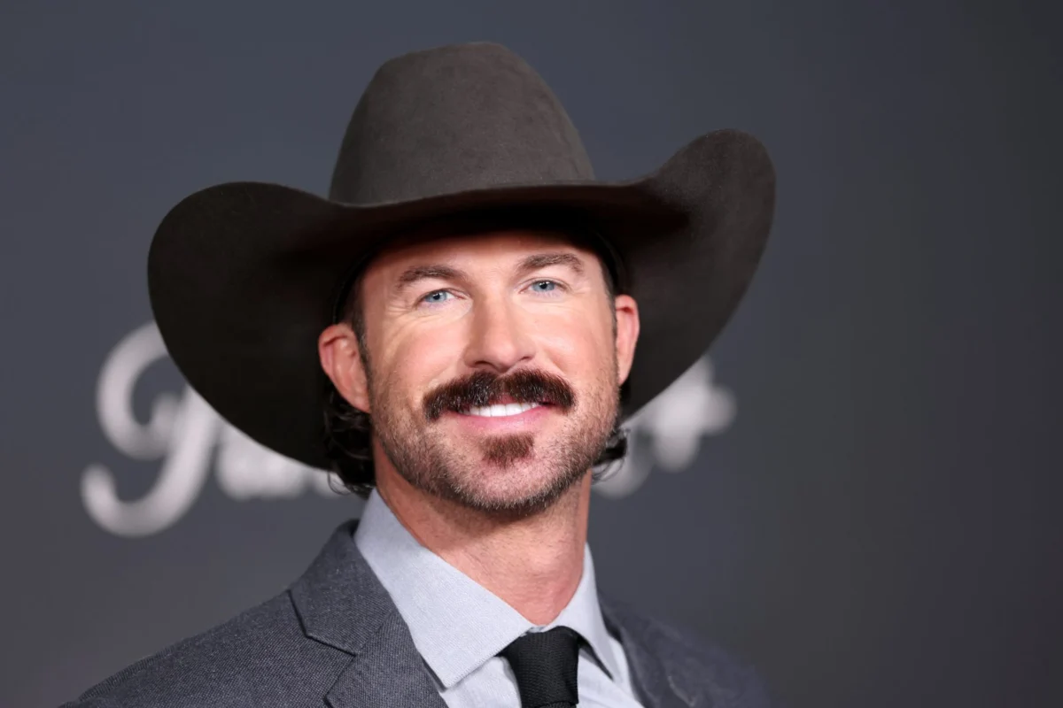 Country Star Riley Green Joins Kelly Clarkson and Adam Levine as Coach for The Voice Season 30