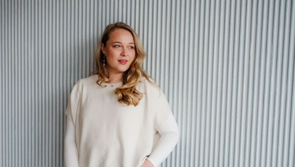 Mezzo-Soprano Annabel Kennedy Joins IMG Artists for General Management