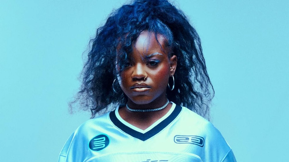 Nicole Blakk Shares New Single ‘Hold Me’ as Global Acclaim Builds for Multi-Lingual Artist