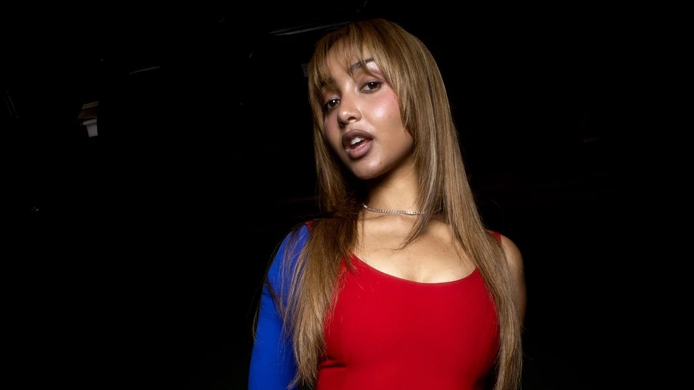 PinkPantheress shares ‘Girl Like Me’ video featuring Davina McCall: Watch