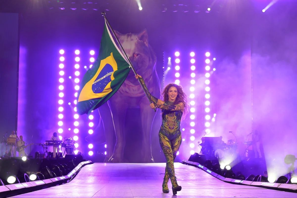 Shakira Unites Latin America with Historic Performance for Two Million Fans at Rio de Janeiros Copacabana Beach