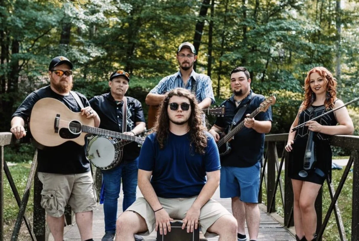 The Creekers Banjo Player Scott Sutton Performs Debut Show While Suffering Silent Heart Attack