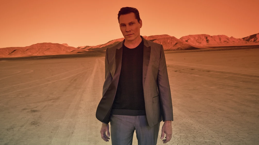 Tiësto Unveils New Trance Single "Don’t Lose Your Head" Amidst Confirmed Album and Major Festival Appearances