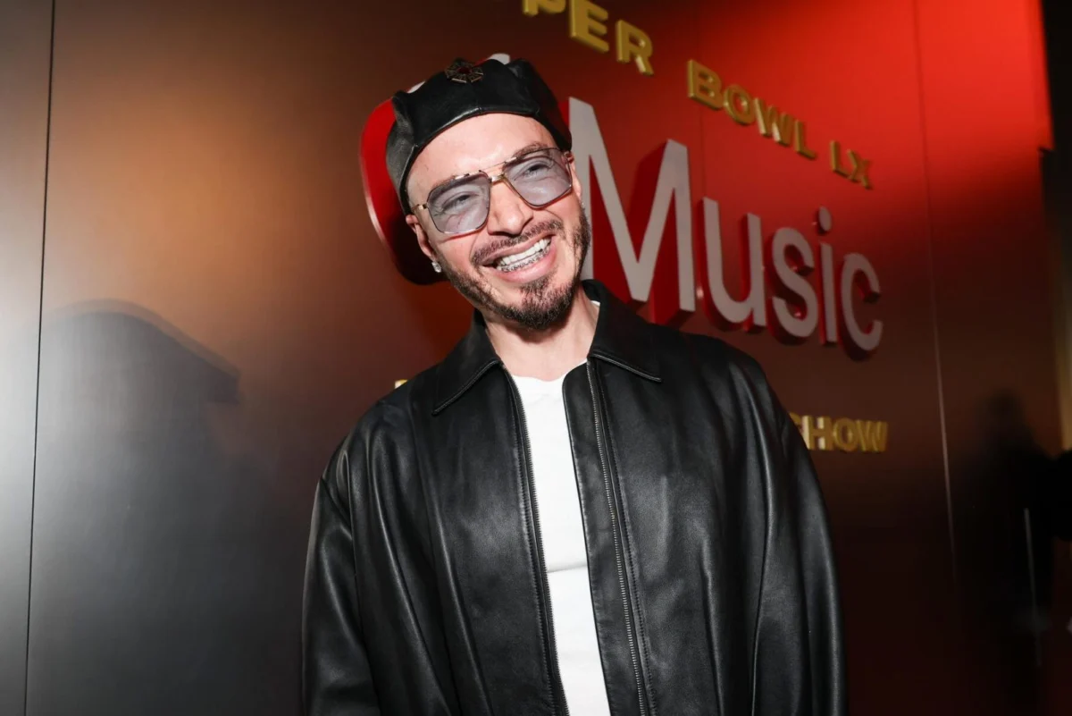 J Balvin Collaborates With Erewhon on Limited Edition Chimba de Smoothie to Celebrate Colombian Pride and FIFA World Cup Performance