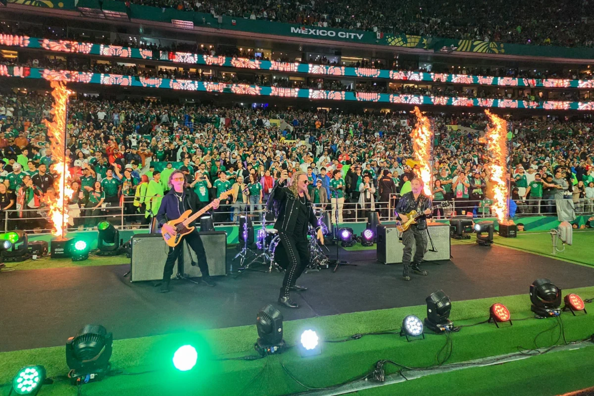 Maná Delivers Powerful Halftime Performance of El Rey at Estadio Ciudad de México as Mexico Exits 2026 World Cup Following Loss to England