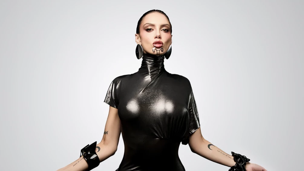 Sara Landry Unleashes Potent New Single "Shake That" Amidst Global Tour and Rising Acclaim