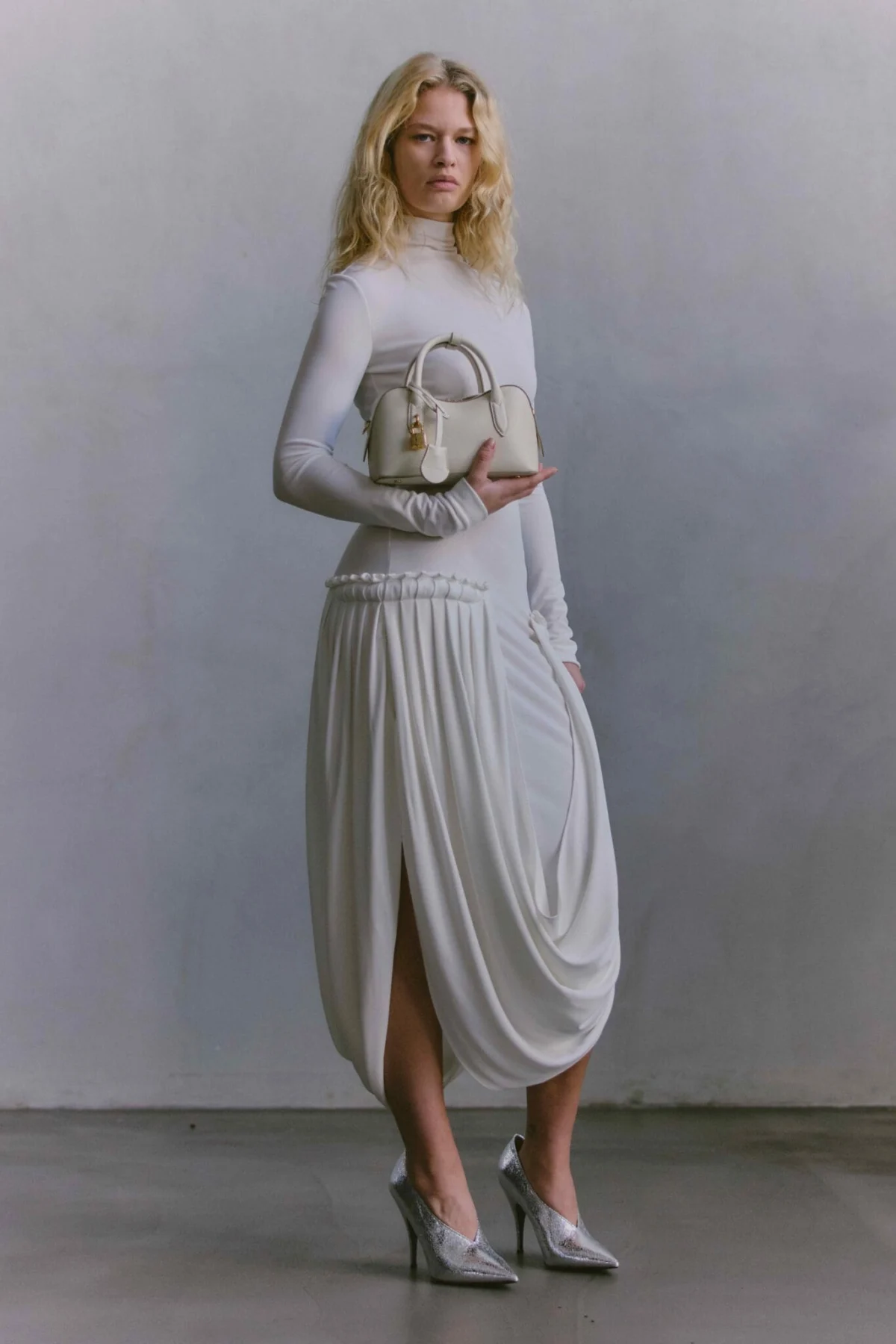 Shot by Stella: A Designer’s Intimate Gaze Captures the Soul of Autumn 2026