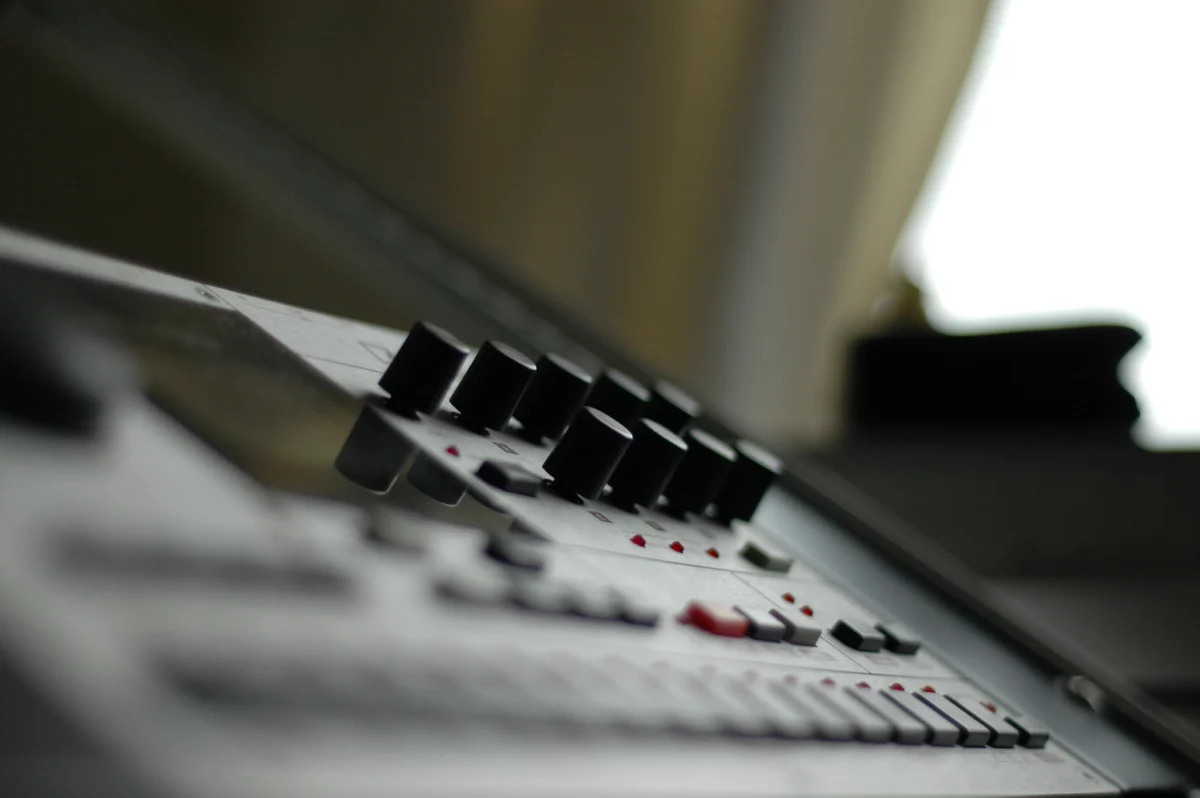 Elektron Addresses Surge of AI-Assisted Firmware Hacks with New Forum Restrictions