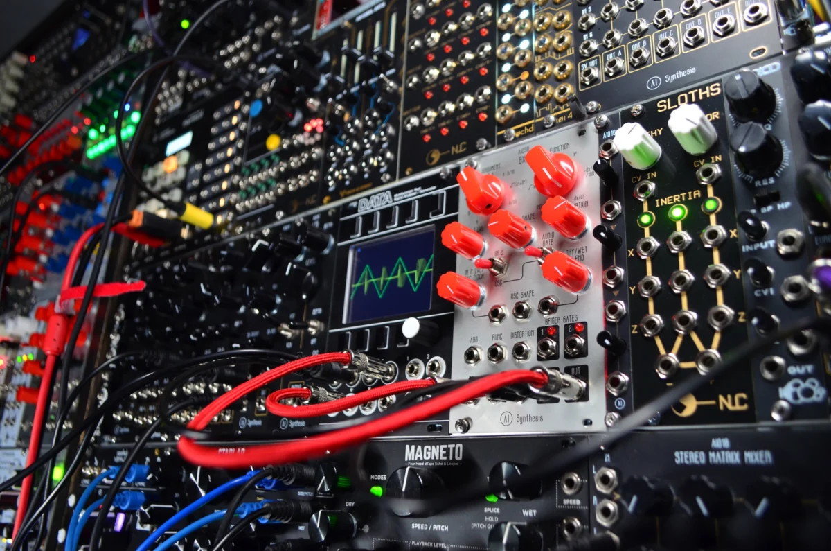 From Nuclear Physics to Eurorack: AI Synthesis Unveils the AI250 BXR Boxcar Averager Module