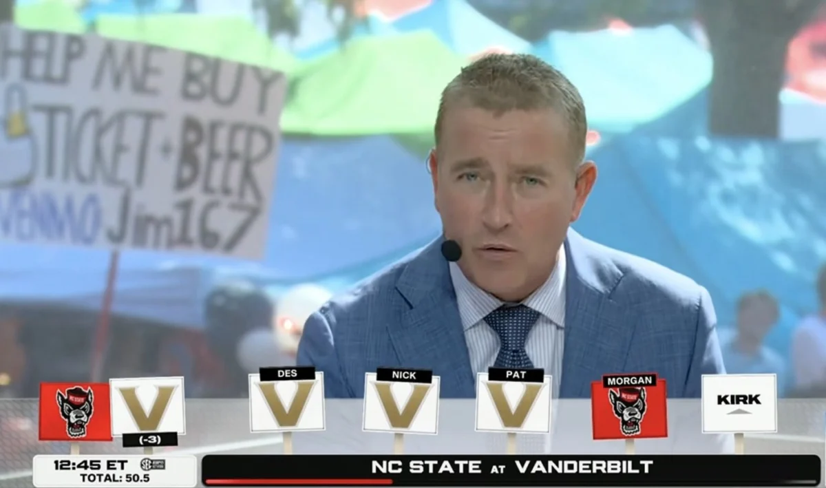 How an Ingenious College GameDay Poster Turned a Piece of Poster Board and a Venmo Handle Into an $18,000 Payday in Oxford