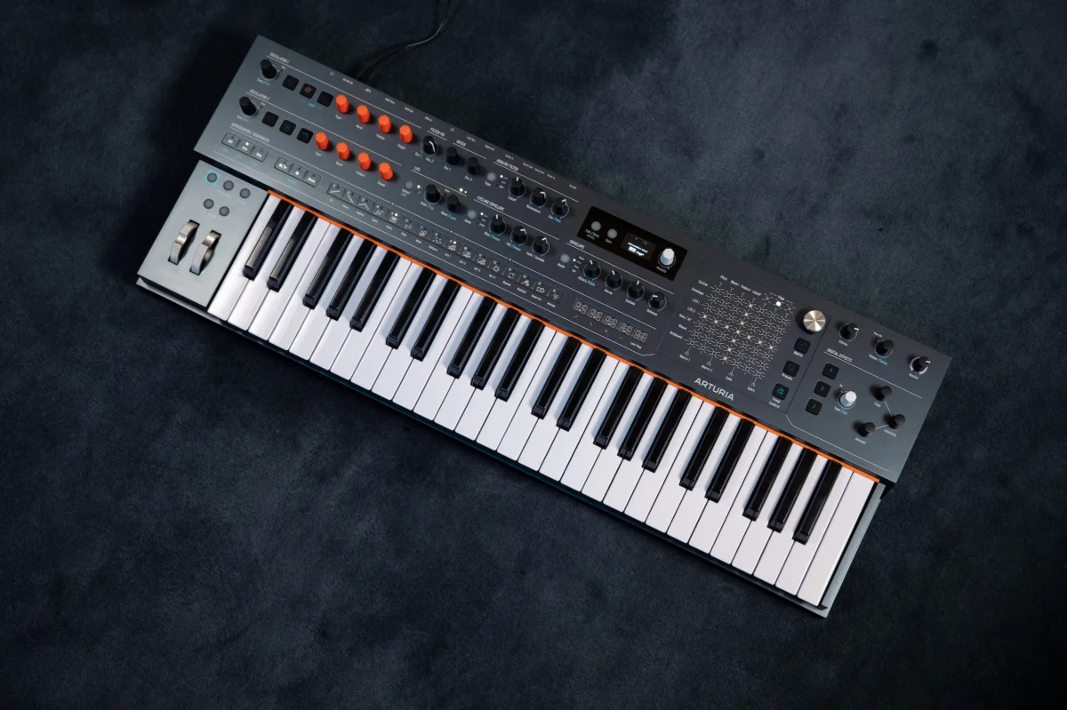 Arturia MiniFreak 49 Review: A Comprehensive Evolution in Tactile Hybrid Synthesis