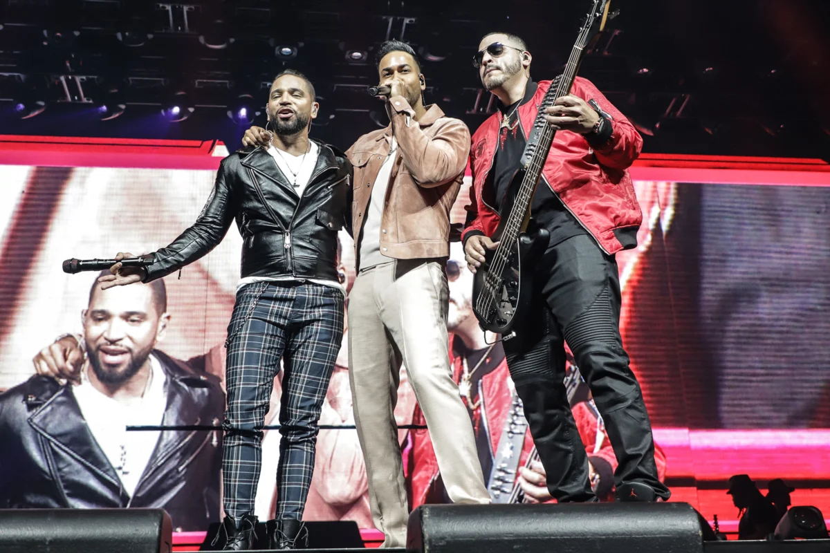 Aventura and Don Omar Enter YouTube Billion Views Club with Ella y Yo Over Twenty Years After Release
