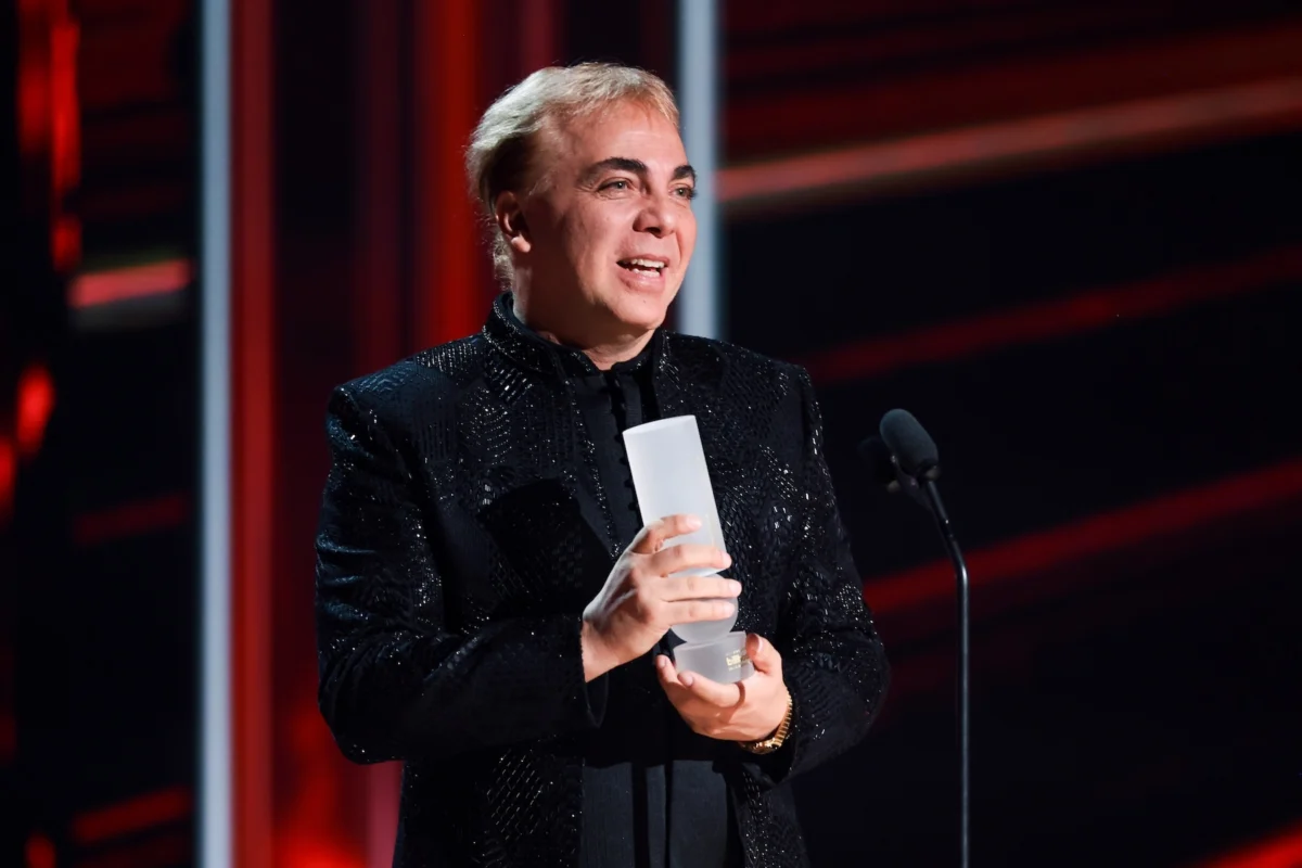 Cristian Castro Delivers Poetic Acceptance Speech and Live Debut at the 2026 Billboard Latin Music Awards