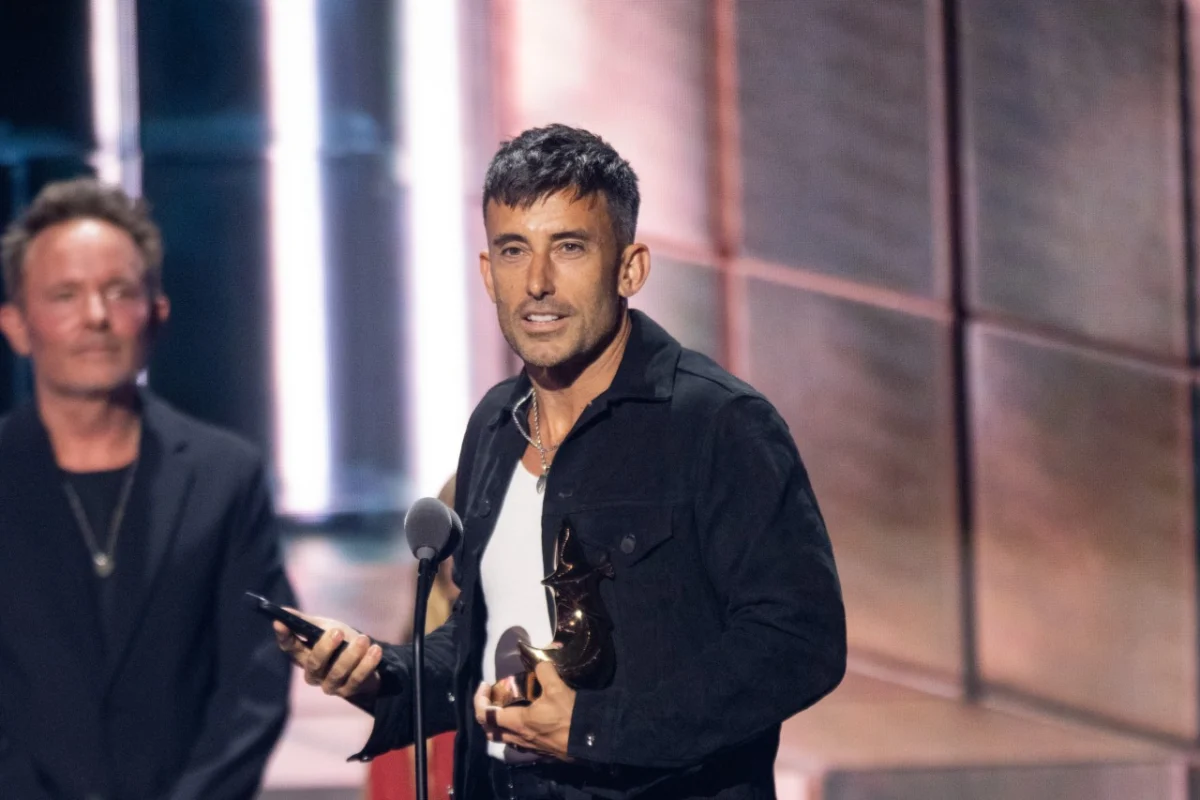 Phil Wickham and Josiah Queen Lead a Night of Celebration at the 57th Annual GMA Dove Awards
