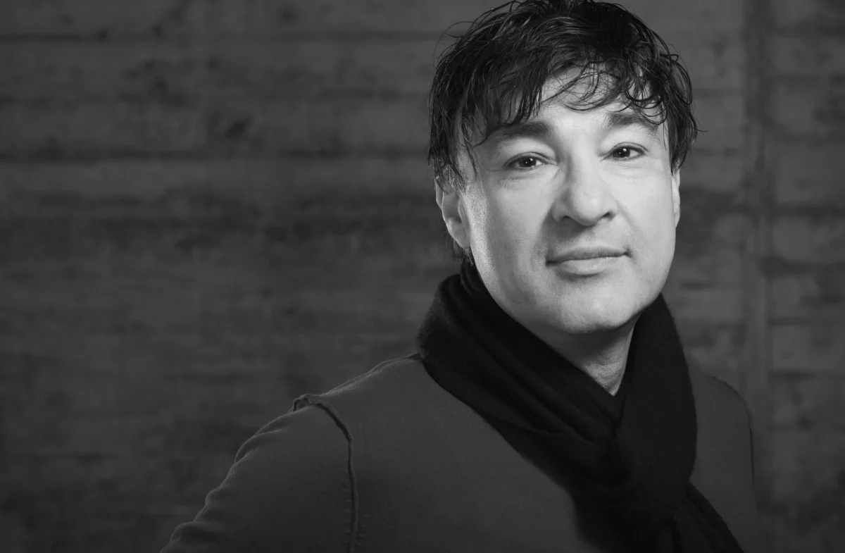 Renowned Baritone Motti Kastón Dies at 64 Leaving Behind a Legacy of Artistic Excellence